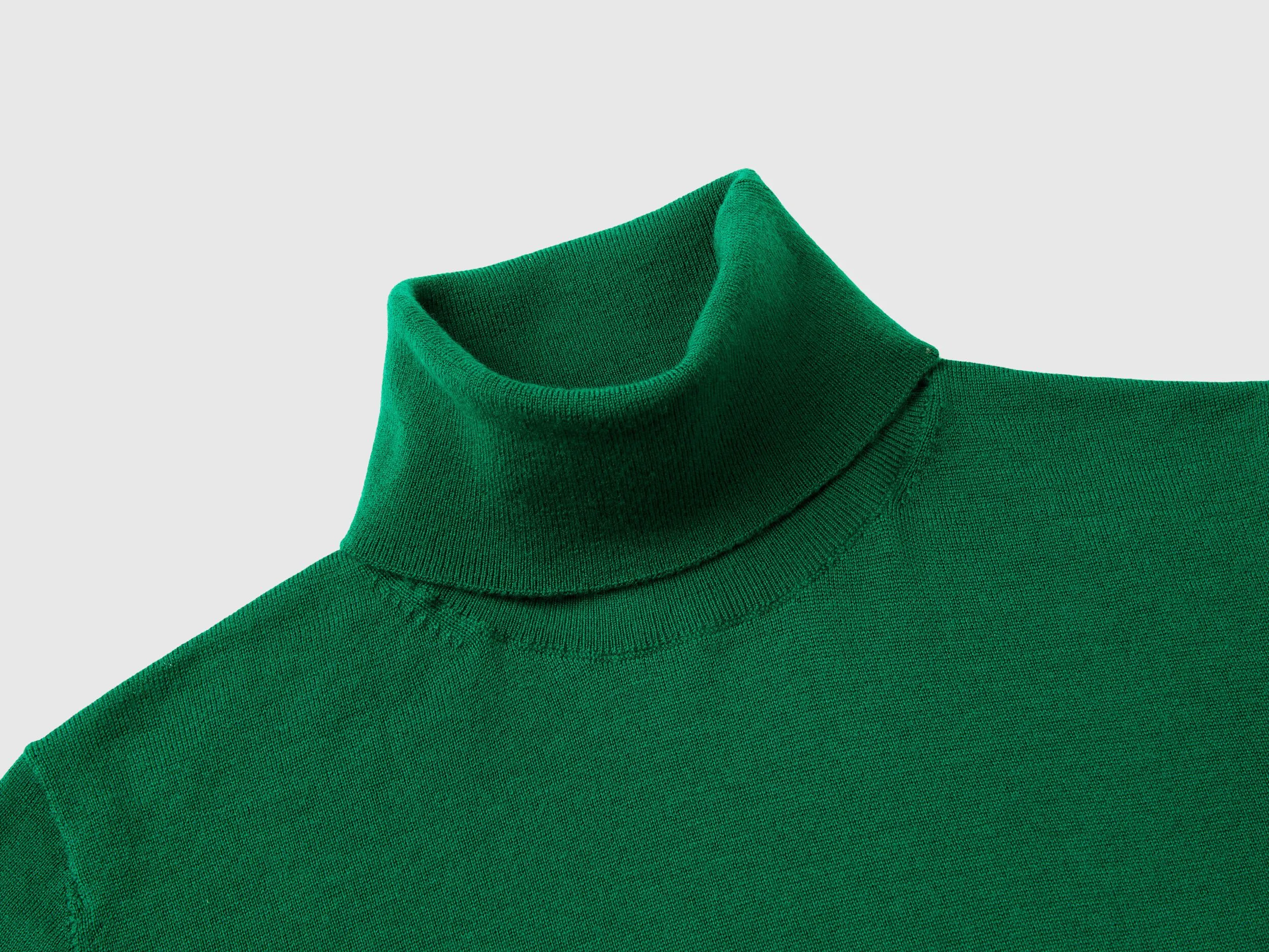 Turtleneck in pure Merino wool - Green | Benetton